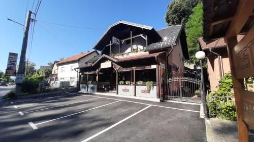 Restoran i sobe "Tocak"