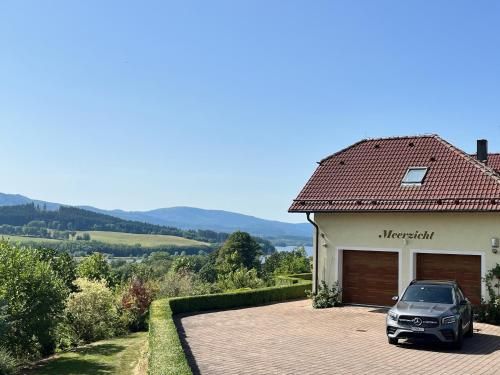 Luxury 10-Bed Villa - near to ski areas