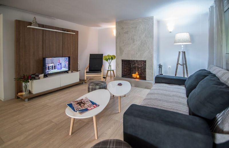 Lagonissi Residence