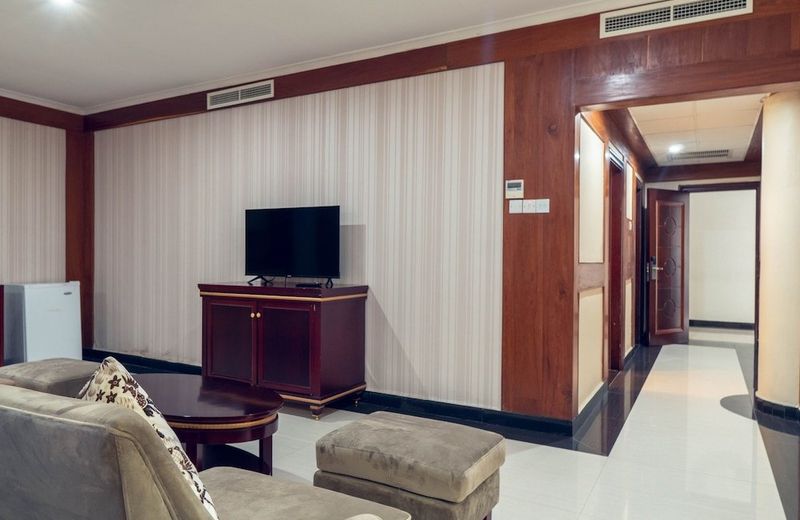 Peacock All Suites