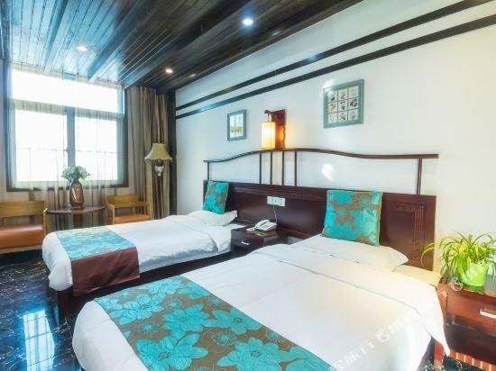 Donglai Courtyard Inn
