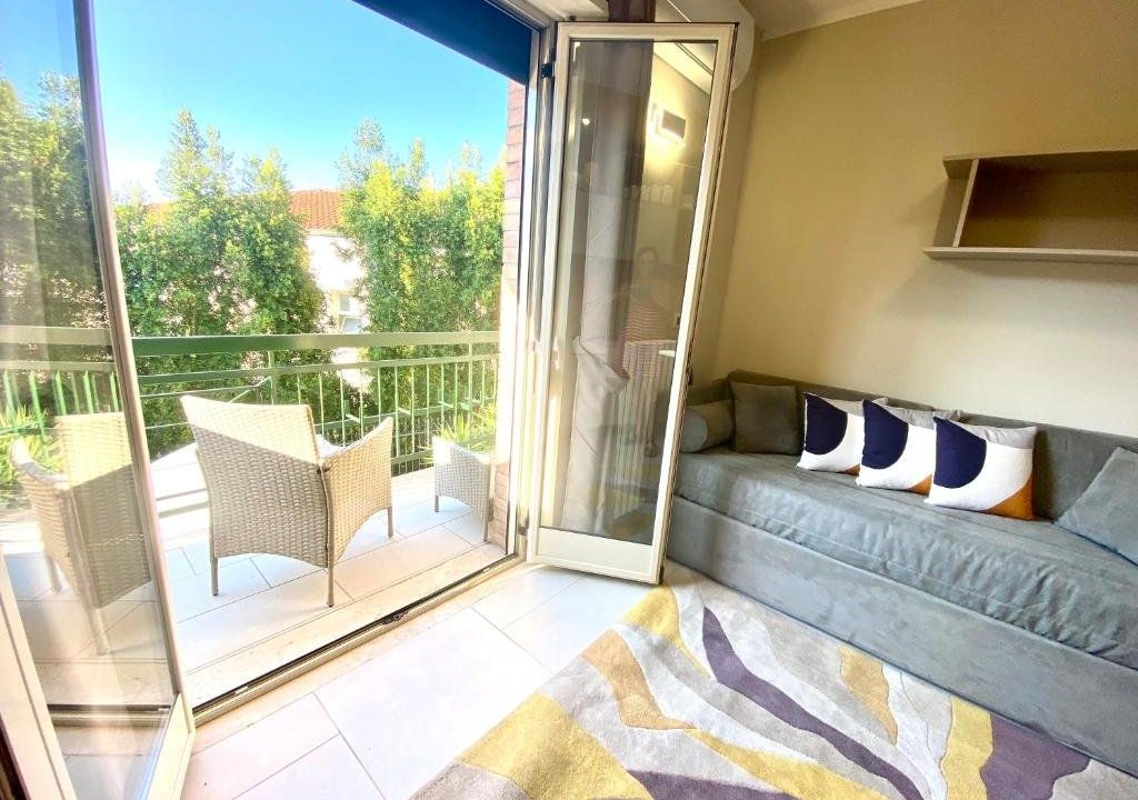 Mottola Apartment