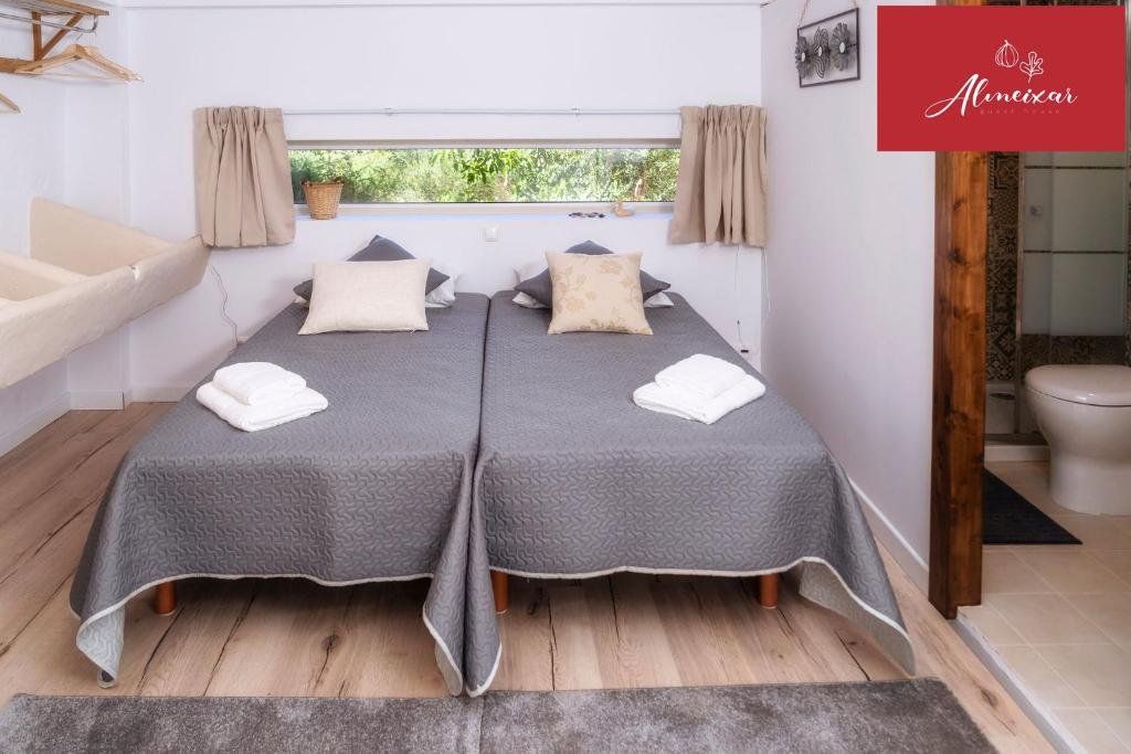 Guest House Almeixar