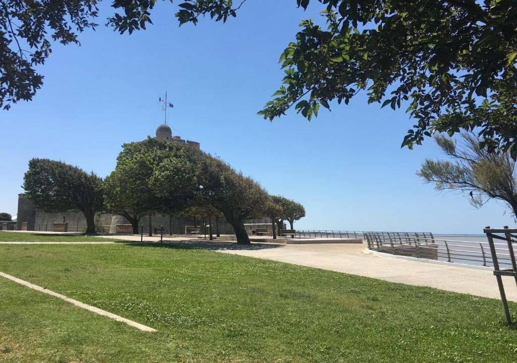 Petit nid à 50m de la plage au coeur de Fouras
