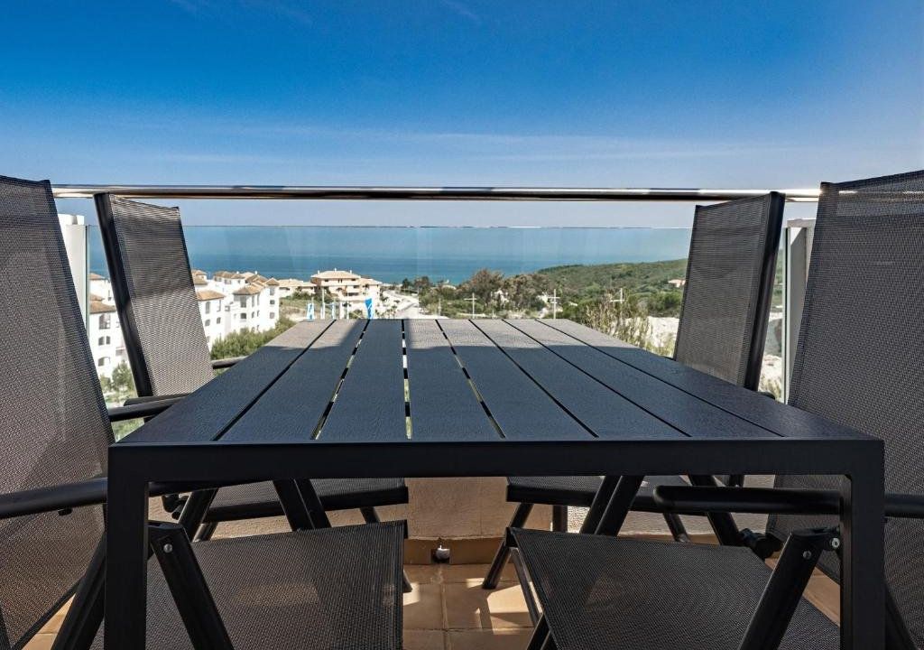 Small Oasis 2366 Sea View
