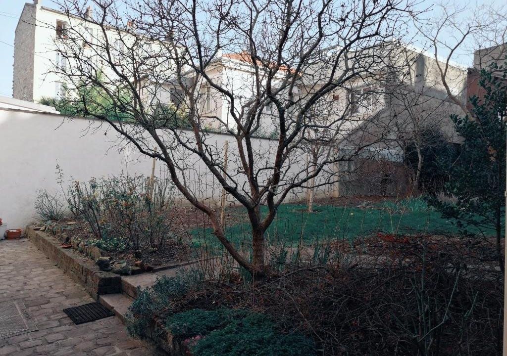 Studio dans un quartier résidentiel à Montrouge avec le métro à 2 min