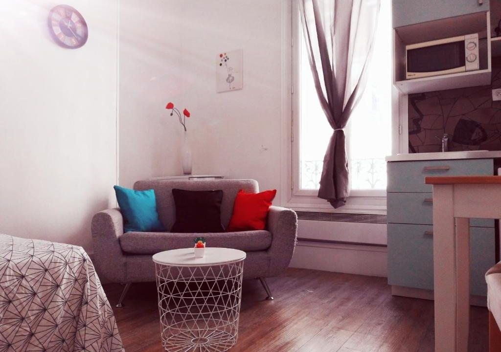 Studio dans un quartier résidentiel à Montrouge avec le métro à 2 min