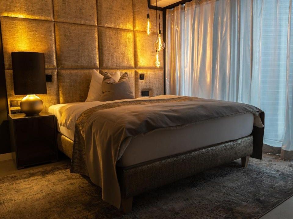 THE NEWSHA SIGNATURE HOME