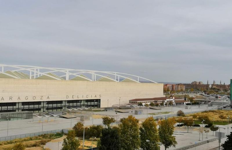 La Parada de la Estacion con parking