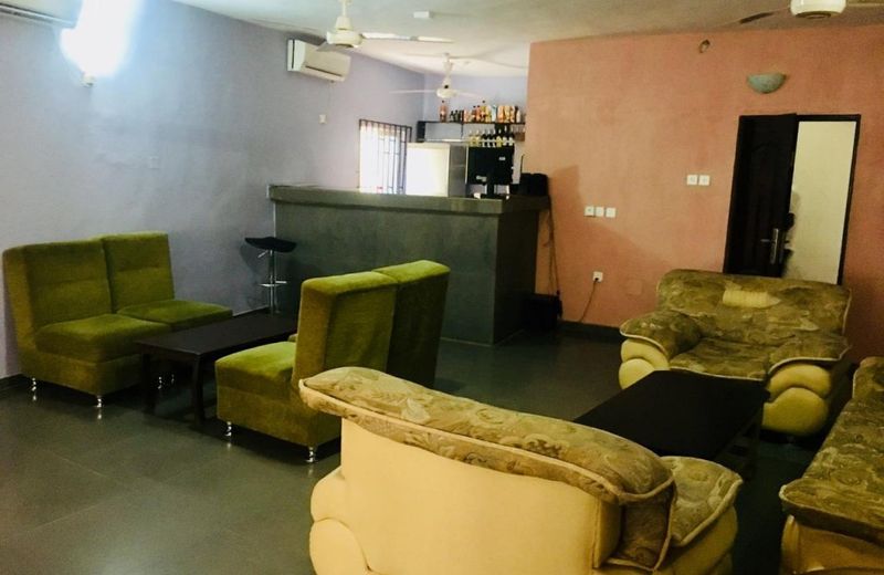 Cossy Hotel & Suite