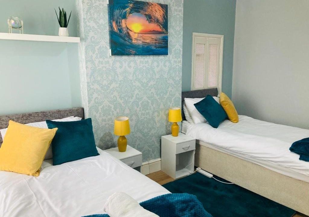HILLTOP PLACE SUITES near MEADOWHALL