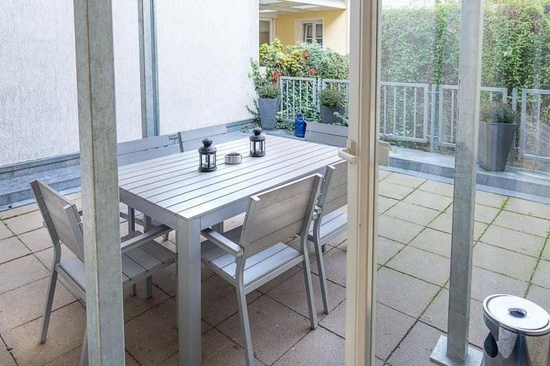 H&H Apartments im Herzen der Stadt in der Lange Strasse geräumig ruhig mit Küche und Esstisch