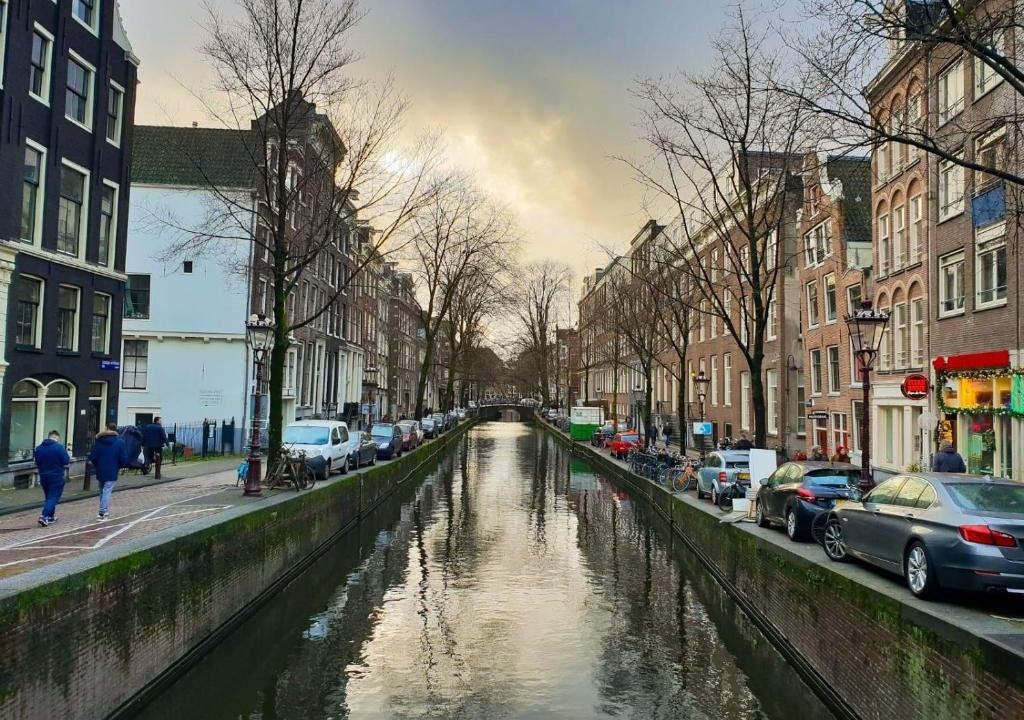Houseboat Amsterdam - Room with a view