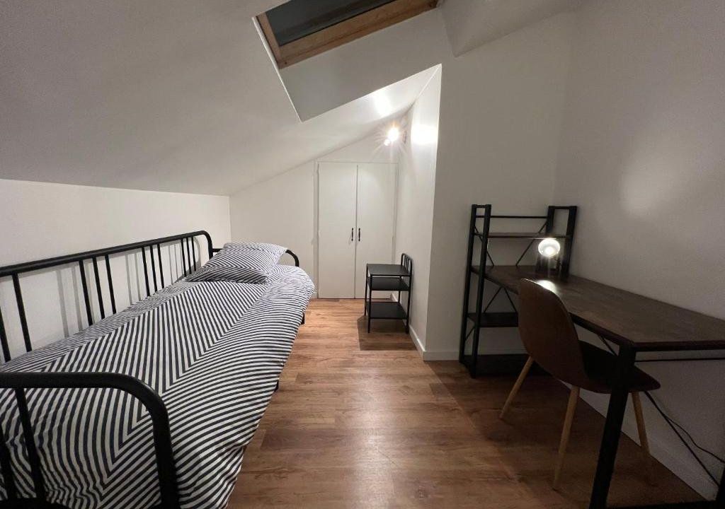 BEAU T3 STYLE INDUSTRIEL N20 ORLY PARIS WIFI Underground Industry