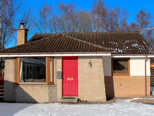 Holly Lodge