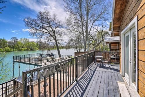 Cozy Studio Cottage with Deck and Direct River Access!