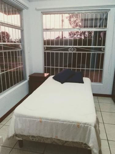 Room in House - Habitacion Y Bano Independientes