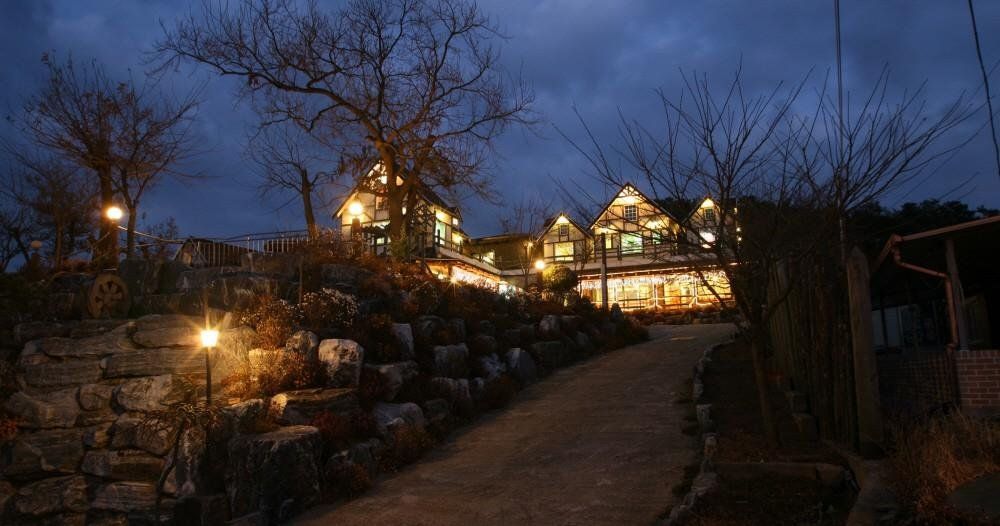 Outdoor Pictures 7