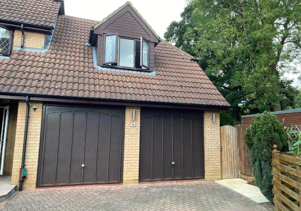 Brampton Luxury Annexe Apartment