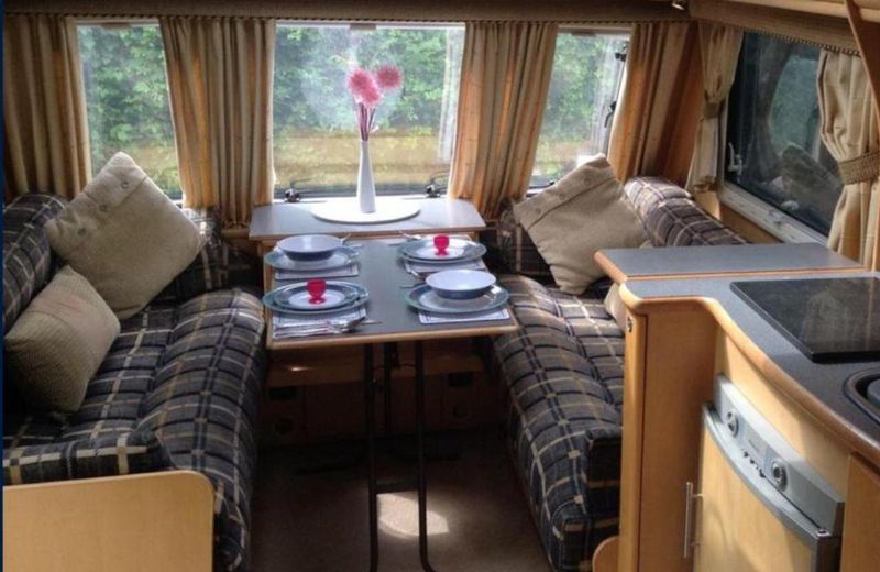 Self Contained Holiday Home Luxury Caravan