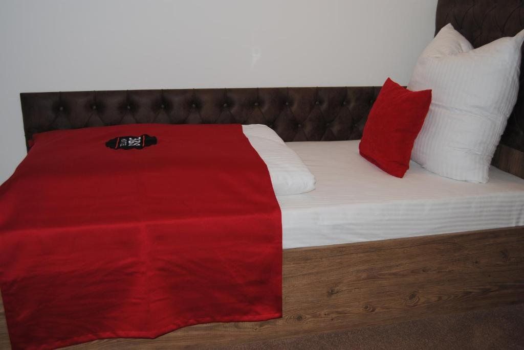 B&S Hotel