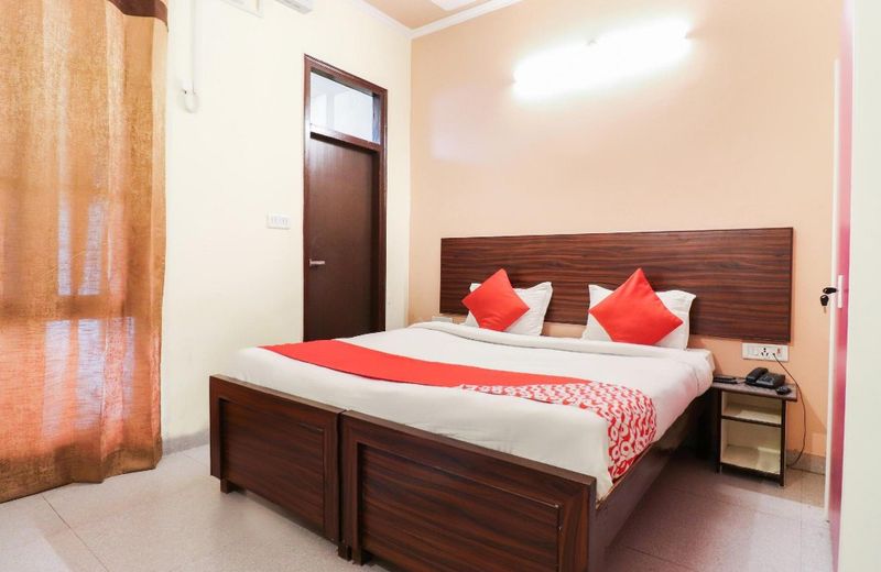 OYO 29712 Hotel City Residency