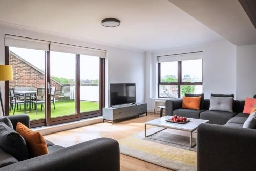 Monarch House Serviced Apartments