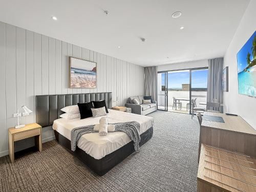 Direct Collective - Bli Bli Suites