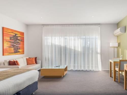 York Cove Hotel