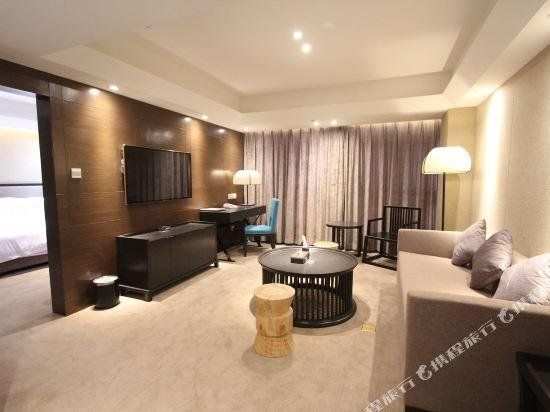 Chenxi Fengqing Hotel