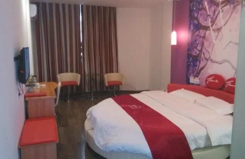 Thank Inn Hotel Jiangxi Yichun Tonggu Jiexin Garden