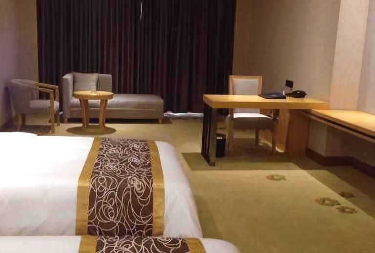 Jianmenguan International Hot Spring Hotel