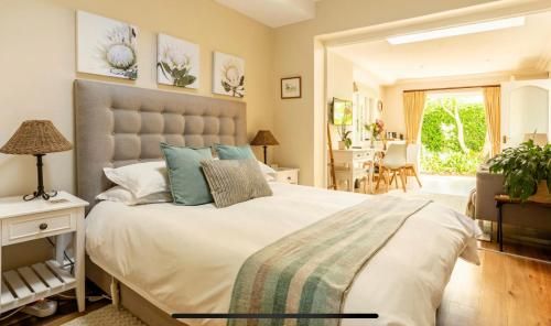 Guest suite in leafy Constantia