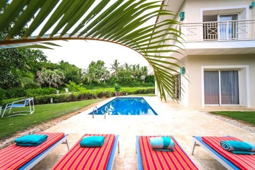 Villa Lagoon private beach&pool
