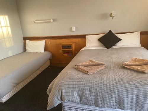 County Lodge Motel