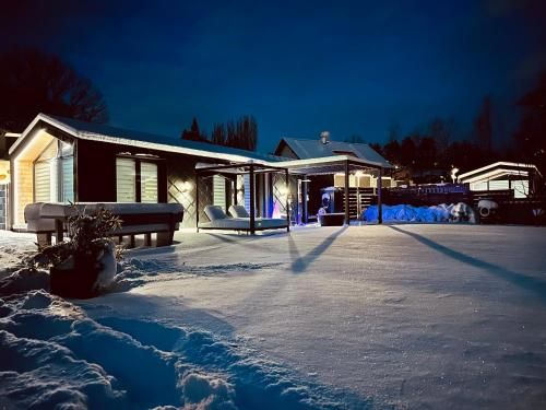 Outdoor Pictures 24