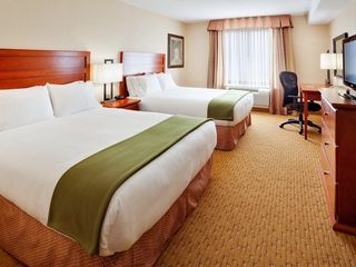 Фото отеля Holiday Inn Express Hotel & Suites Clarington - Bowmanville, an IHG Ho