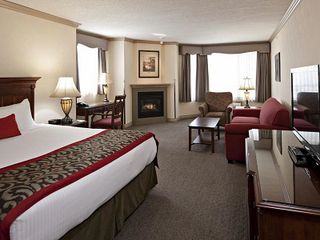 Hotel pic Royal Canadian Lodge
