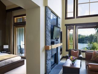 Hotel pic Nita Lake Lodge