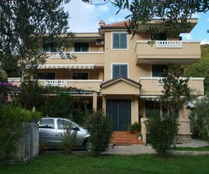 Apartments Laništa Dragović Petrovac Montenegro