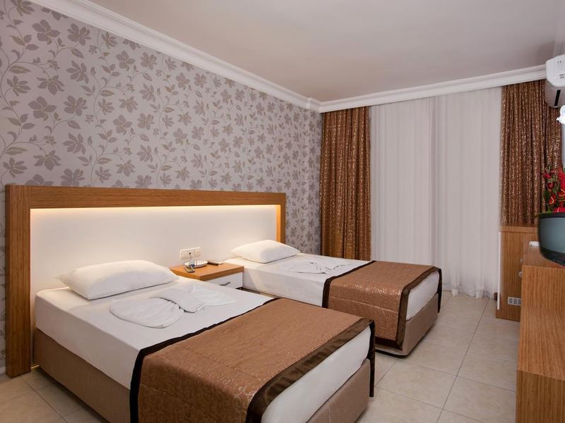 Hotel Photo 5