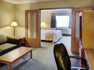 Hotel pic Days Inn & Suites by Wyndham Brooks