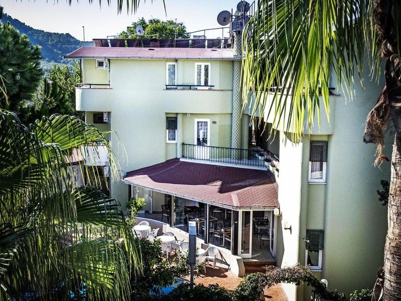 Hotel Photo 1