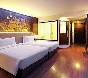 NearBy Hotel