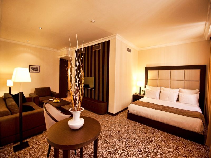 Hotel Photo 1