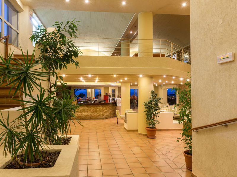 Hotel Photo 8