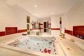 صورة الفندق 8