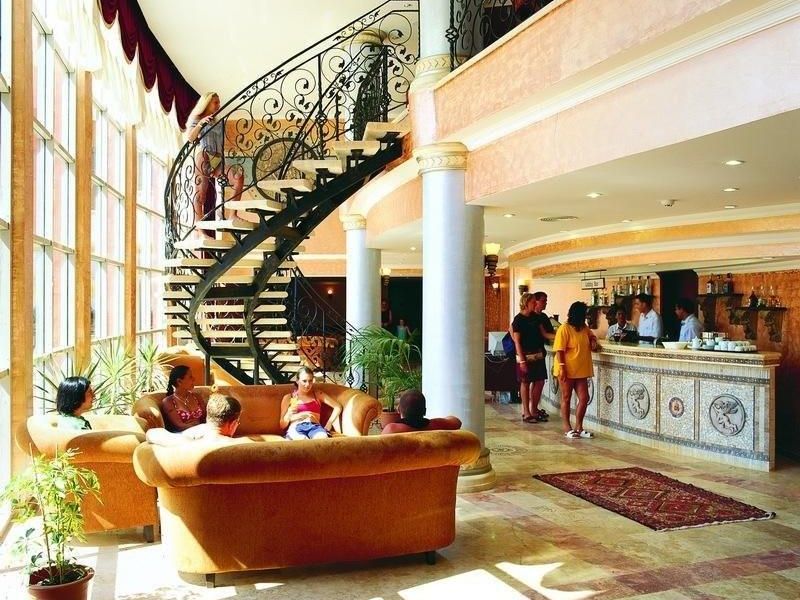 Hotel Photo 8