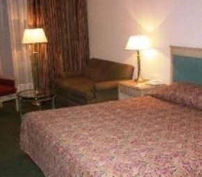 NearBy Hotel