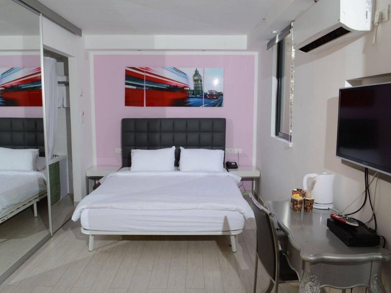 Hotel Photo 6